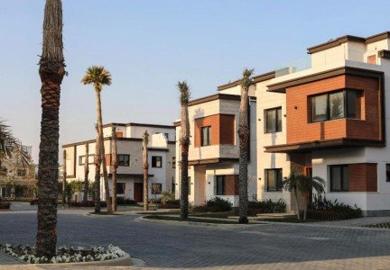 فرصة سكنية | تاون هاوس 360متر | نصف تشطيب| ازار1